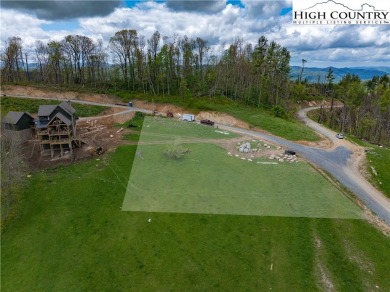 EASY BUILD, MOUNTAIN VIEWS - LOT WR72 is located in the gated on Elk River Club in North Carolina - for sale on GolfHomes.com, golf home, golf lot