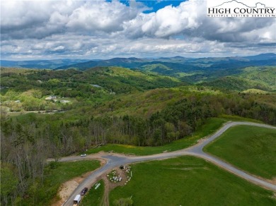 EASY BUILD, MOUNTAIN VIEWS - LOT WR72 is located in the gated on Elk River Club in North Carolina - for sale on GolfHomes.com, golf home, golf lot