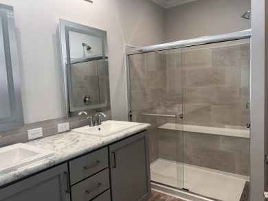 2 BEDROOM, 2 BATHROOM, PARLOR This New Palm Harbor Carriage on Scotland Yards Golf Club in Florida - for sale on GolfHomes.com, golf home, golf lot