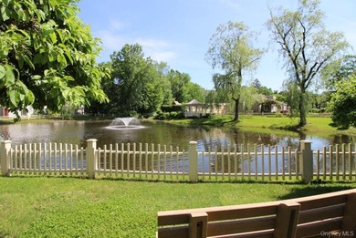 Great 2-bedroom townhouse in sought after Hunters Glen that on Centennial Golf Club of NY - Meadows in New York - for sale on GolfHomes.com, golf home, golf lot