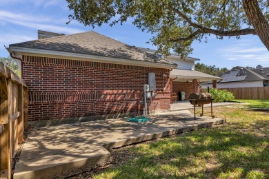 Live Large in this Spacious 5-Bedroom Home in Calallen - Near on River Hills Country Club in Texas - for sale on GolfHomes.com, golf home, golf lot