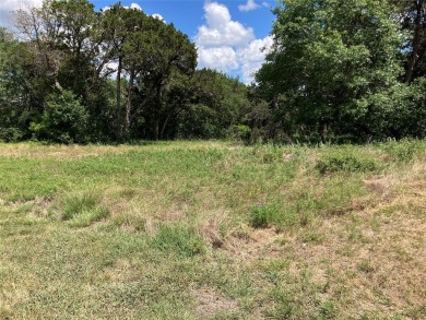 Beautiful .4 acre level lot in desirable golf course community on The Retreat in Texas - for sale on GolfHomes.com, golf home, golf lot