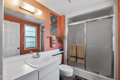 Come see this beautifully maintained 2-bedroom, 2-bath patio on Sun City-Willow Creek / Willow Brook  in Arizona - for sale on GolfHomes.com, golf home, golf lot