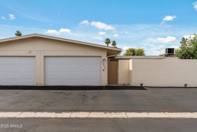 Come see this beautifully maintained 2-bedroom, 2-bath patio on Sun City-Willow Creek / Willow Brook  in Arizona - for sale on GolfHomes.com, golf home, golf lot