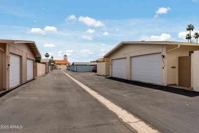 Come see this beautifully maintained 2-bedroom, 2-bath patio on Sun City-Willow Creek / Willow Brook  in Arizona - for sale on GolfHomes.com, golf home, golf lot