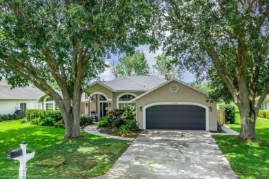 Are you ready to experience the ultimate WOW factor? Your search on Country Club of Sebring in Florida - for sale on GolfHomes.com, golf home, golf lot