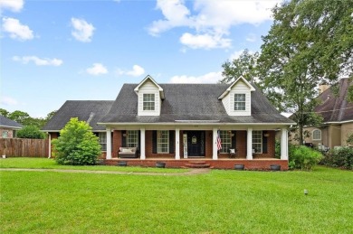 Beautifully renovated 4 bedroom home with 2 full baths and 2 on Cypress Country Club and Golf Club  in Alabama - for sale on GolfHomes.com, golf home, golf lot