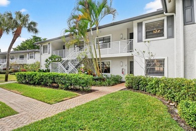 Beautifully updated two-bedroom, two-bath condo featuring a on Hunters Run Golf and Country Club in Florida - for sale on GolfHomes.com, golf home, golf lot