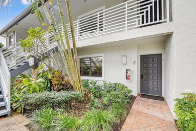 Beautifully updated two-bedroom, two-bath condo featuring a on Hunters Run Golf and Country Club in Florida - for sale on GolfHomes.com, golf home, golf lot