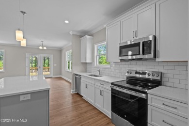 BUILDER OFFERING up to $15K in closing cost. This great home is on Beacon Ridge Golf and Country Club in North Carolina - for sale on GolfHomes.com, golf home, golf lot