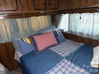 Great Opportunity awaits in Twin Harbor. Lot currently consists on The Tillery Tradition Country Club in North Carolina - for sale on GolfHomes.com, golf home, golf lot