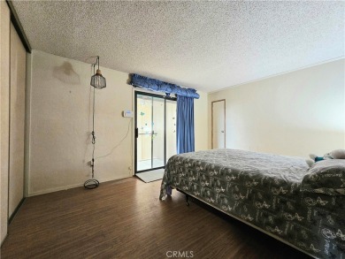A well-kept spacious home nestled in a beautiful 55+ community on Sun Lakes Country Club in California - for sale on GolfHomes.com, golf home, golf lot