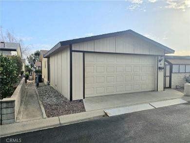 A well-kept spacious home nestled in a beautiful 55+ community on Sun Lakes Country Club in California - for sale on GolfHomes.com, golf home, golf lot
