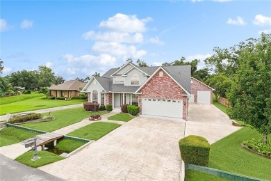 Welcome to this exquisite 5-bedroom, 2.5-bathroom home ideally on Willowdale Country Club in Louisiana - for sale on GolfHomes.com, golf home, golf lot