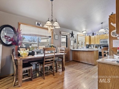 Great 4-Bedroom Home on Lakeview Golf Course - Priced to Sell! on Lakeview Golf Club in Idaho - for sale on GolfHomes.com, golf home, golf lot