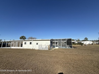 Discover this High Point gem! This charming 2-bedroom, 2-bath on High Point Golf Club, Inc. in Florida - for sale on GolfHomes.com, golf home, golf lot