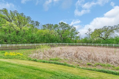 *HOME SWEET HOME* to this BEAUTIFUL END-UNIT RANCH TOWNHOME with on Fox Lake Country Club, Inc. in Illinois - for sale on GolfHomes.com, golf home, golf lot
