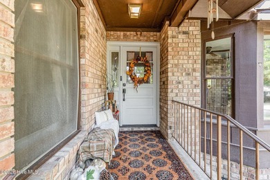 ***GOLF FRONT HOME ON 1 ACRE IN FOXFIRE!*** This spacious on Foxfire Golf and Country Club in North Carolina - for sale on GolfHomes.com, golf home, golf lot