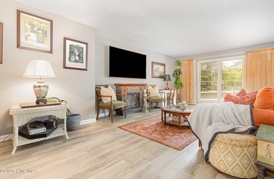 ***GOLF FRONT HOME ON 1 ACRE IN FOXFIRE!*** This spacious on Foxfire Golf and Country Club in North Carolina - for sale on GolfHomes.com, golf home, golf lot