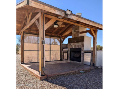Fantastic Investment Opportunity! This well-maintained on Snowflake Municipal Golf Course in Arizona - for sale on GolfHomes.com, golf home, golf lot