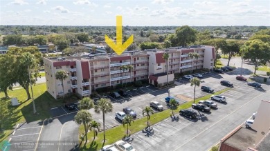 Discover the perfect blend of comfort and convenience in this on Oriole Golf and Tennis Club in Florida - for sale on GolfHomes.com, golf home, golf lot