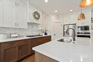 Nestled in the sought-after Redhawk Ridge subdivision, this on Hunters Point Golf Club in Idaho - for sale on GolfHomes.com, golf home, golf lot