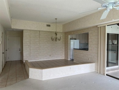 THIS PROPEETY NEEDS UPDATING AND IS BEING SOLD *AS IS*. THE on The Meadows Golf and Country Club in Florida - for sale on GolfHomes.com, golf home, golf lot