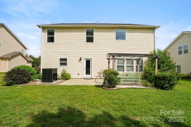 Seller offering up to $10k in closing costs with acceptable on Stonebridge Golf Club in North Carolina - for sale on GolfHomes.com, golf home, golf lot
