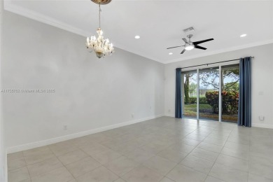 FABULOUS 4/3 2-story townhome in Davie!! This home is in a very on Grande Oaks Golf Club in Florida - for sale on GolfHomes.com, golf home, golf lot