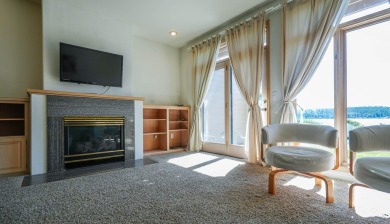 Stunning Lakefront Condo in Harbor Isle Golf Course Community! on Harbor Links Golf Course in Oregon - for sale on GolfHomes.com, golf home, golf lot