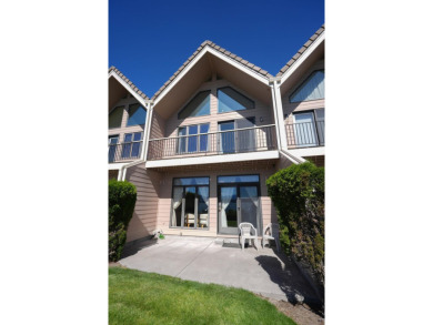 Stunning Lakefront Condo in Harbor Isle Golf Course Community! on Harbor Links Golf Course in Oregon - for sale on GolfHomes.com, golf home, golf lot
