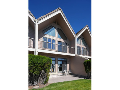Stunning Lakefront Condo in Harbor Isle Golf Course Community! on Harbor Links Golf Course in Oregon - for sale on GolfHomes.com, golf home, golf lot