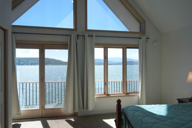Stunning Lakefront Condo in Harbor Isle Golf Course Community! on Harbor Links Golf Course in Oregon - for sale on GolfHomes.com, golf home, golf lot