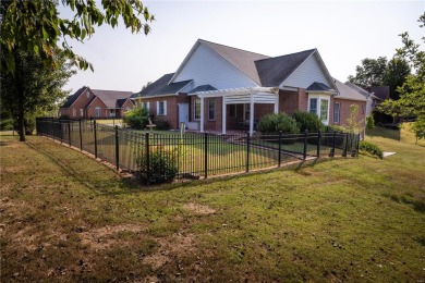 Location, Location, Location ... Bent Creek. Built in 1994 by on Bent Creek Golf Course in Missouri - for sale on GolfHomes.com, golf home, golf lot