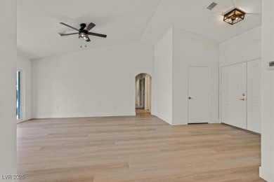 BEAUTIFULLY UPGRADED highly desirable 1384 sqft floorplan with on Highland Falls Golf Club in Nevada - for sale on GolfHomes.com, golf home, golf lot