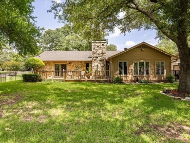 Golf Course Living in Decordova Bend Estates!
Located on the on De Cordova Bend Country Club in Texas - for sale on GolfHomes.com, golf home, golf lot