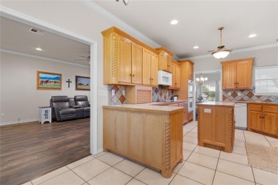 Welcome Home!  This beautifully maintained 3-bedroom, 2-bath on Gatesville Country Club in Texas - for sale on GolfHomes.com, golf home, golf lot