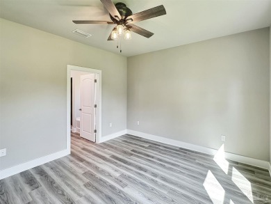 No HOA and located right on the Tanglewood Golf Course! This on Tanglewood Golf Club in Florida - for sale on GolfHomes.com, golf home, golf lot