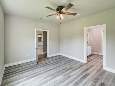 No HOA and located right on the Tanglewood Golf Course! This on Tanglewood Golf Club in Florida - for sale on GolfHomes.com, golf home, golf lot