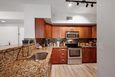 Don't miss this chance to own a beautifully 3-bedroom on Palm Beach Polo and Country Club in Florida - for sale on GolfHomes.com, golf home, golf lot