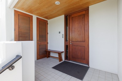 Mauna Lani Point J201 is a beautiful 1BR 1.5BATH unit on the on Mauna Lani Resort Golf Course in Hawaii - for sale on GolfHomes.com, golf home, golf lot