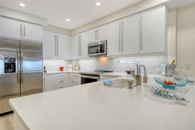 Rarely available and beautifully renovated 11th floor Penthouse on Links on Longboat Golf Club in Florida - for sale on GolfHomes.com, golf home, golf lot