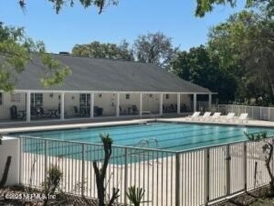 Beautiful home with 3 bedrooms, 2 full baths, 3rd bedroom on Halifax Plantation Golf Club in Florida - for sale on GolfHomes.com, golf home, golf lot