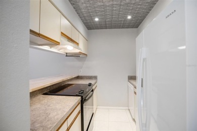 Are you looking for a maintenance free lifestyle with plenty of on The Meadows Golf and Country Club in Florida - for sale on GolfHomes.com, golf home, golf lot