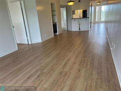 Stunning 2 Bedroom, 2 Bath Corner Unit in Breezes at Palm Aire! on Palm-Aire Country Club and Resort - Palms in Florida - for sale on GolfHomes.com, golf home, golf lot
