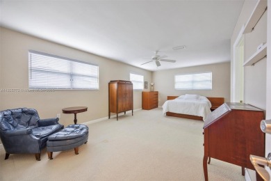 Welcome to your move-in-ready oasis in desirable Kendale South! on Killian Greens Golf Club in Florida - for sale on GolfHomes.com, golf home, golf lot