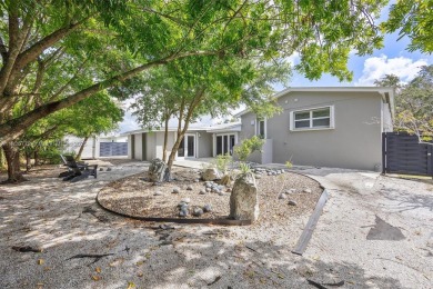 Welcome to your move-in-ready oasis in desirable Kendale South! on Killian Greens Golf Club in Florida - for sale on GolfHomes.com, golf home, golf lot