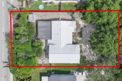 Welcome to your move-in-ready oasis in desirable Kendale South! on Killian Greens Golf Club in Florida - for sale on GolfHomes.com, golf home, golf lot