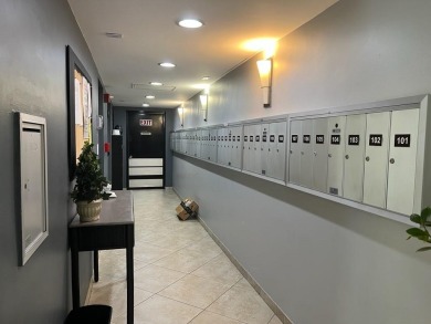 COME FOR THE VIEWS, STAY FOR THE LIFESTYLE! This spacious 3-bed on Oaks Country Club in Florida - for sale on GolfHomes.com, golf home, golf lot