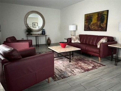 COME FOR THE VIEWS, STAY FOR THE LIFESTYLE! This spacious 3-bed on Oaks Country Club in Florida - for sale on GolfHomes.com, golf home, golf lot